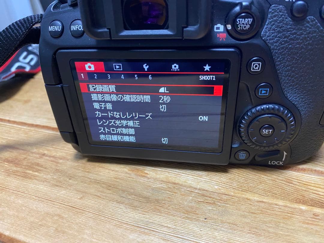 【美品】CanonEOS80D EF-S18-135 IS USM レンズキット