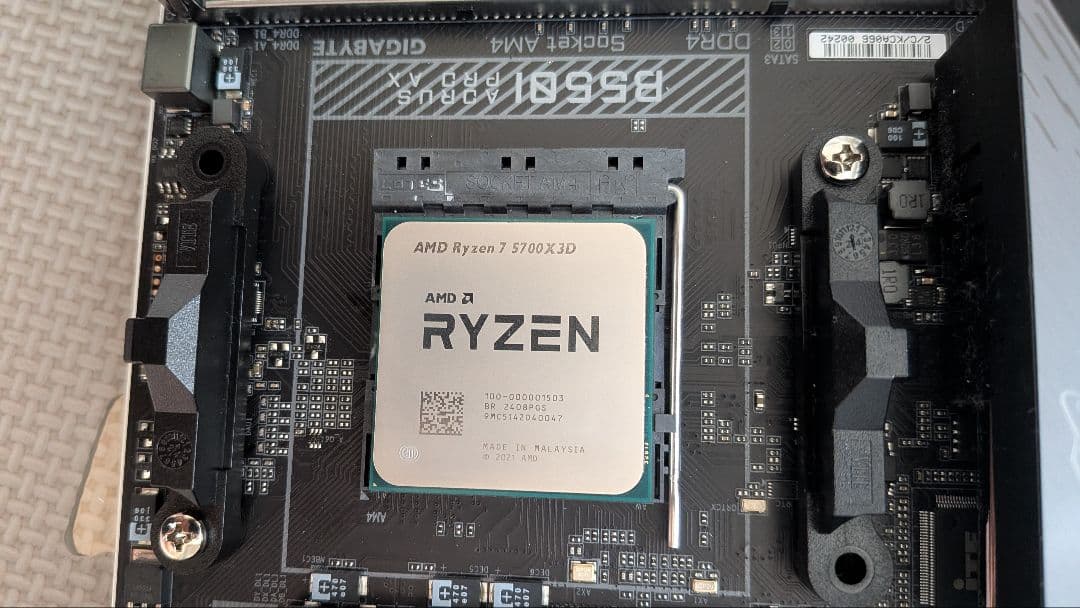 CPU AMD Ryzen5 5700x3d B550I AORUS PRO AX