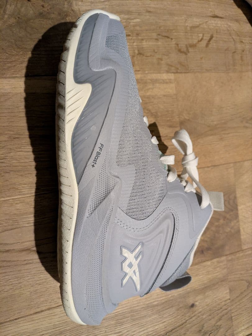 ASICS Nova surge3 グレー 　ノヴァサージ3