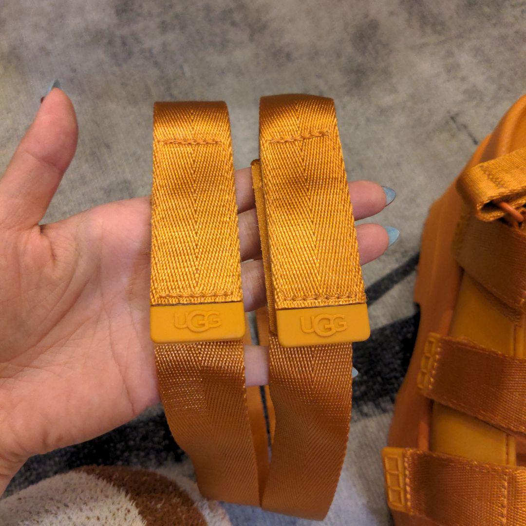 今季限定値下げ！UGG★オレンジ スポーツサンダル 厚底