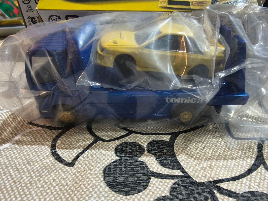 サトシ　トミカ 　ミニカー　トランスポーター　セット 5台