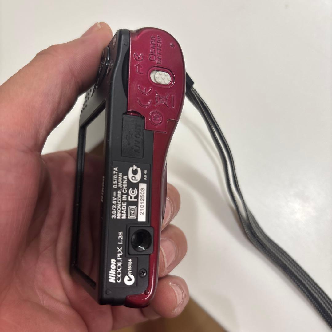 Nikon COOLPIX 赤 コンパクトデジタルカメラ