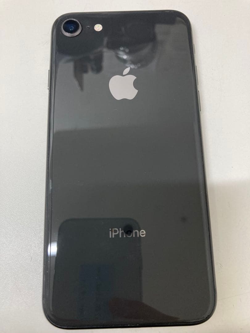 iPhone 8 64GB ブラック　SIMフリー　K1968