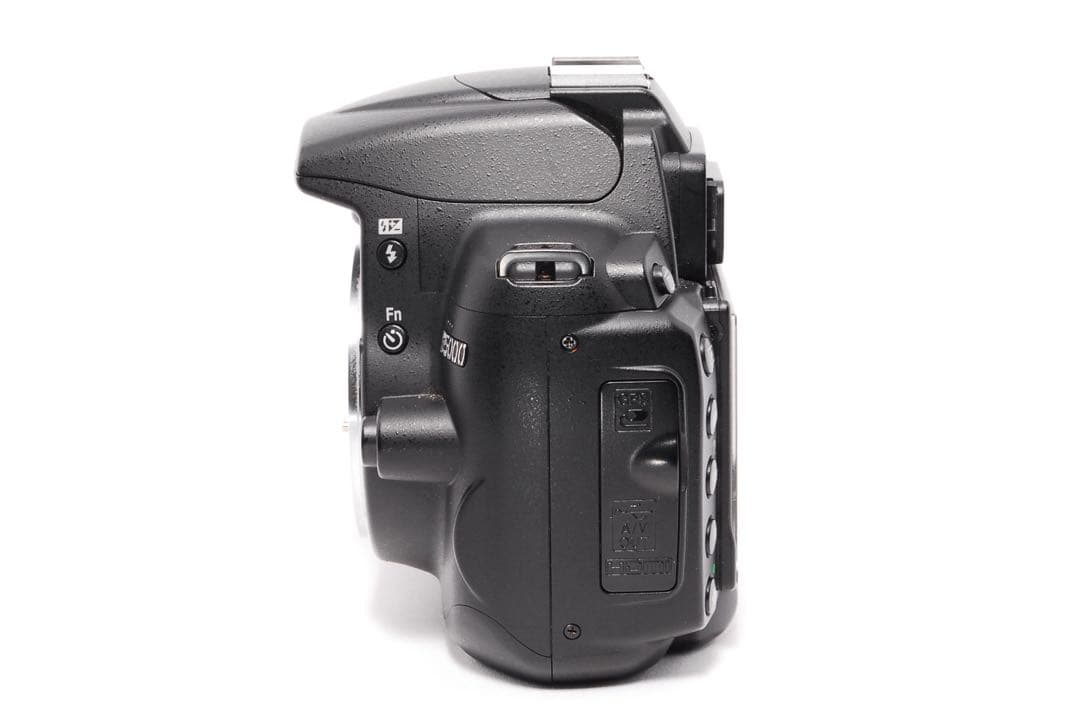 初めてのカメラに◆Nikon D5000◆スマホ転送◆一眼レフカメラ◆手ぶれ補正