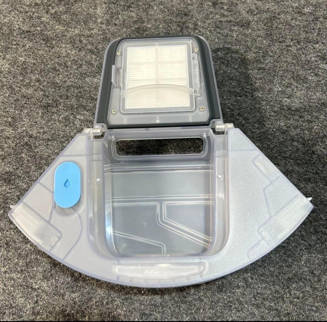 ルンバ　　ロボット掃除機本体 ホワイト 自動充電機能付き　（紙パック付き）