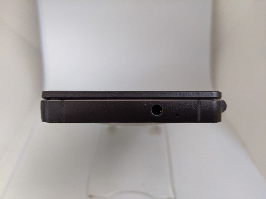 ２画面スマホ ZTE M Z-01K 4G64G android8 Simフリー