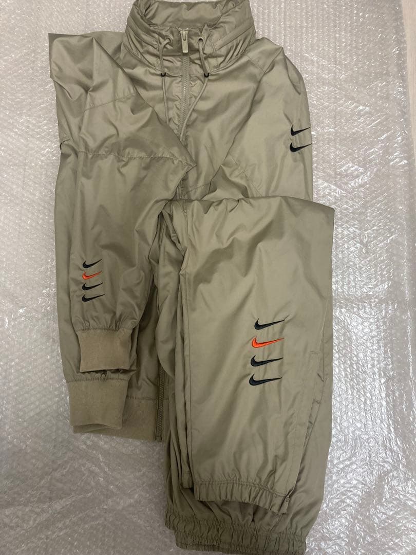 Nike ベージュ ジャケット パンツ セット