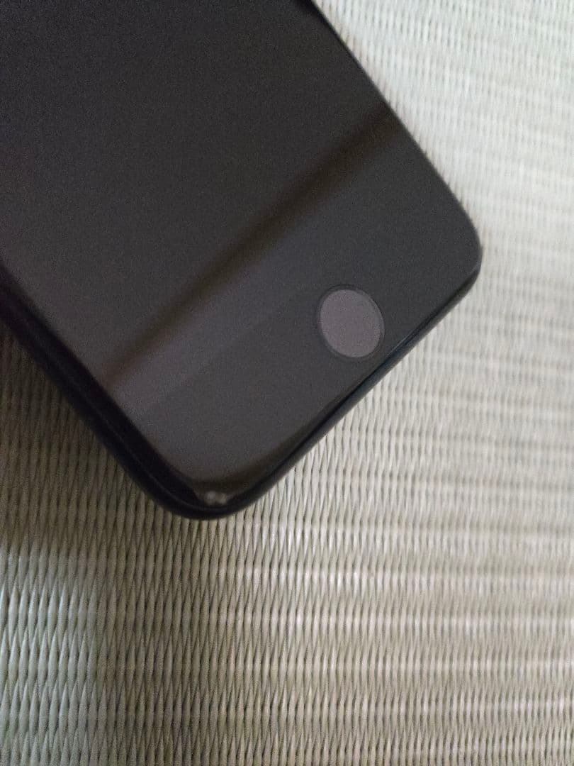 iPhone SE 第2世代 64 GB SIMフリーバッテリー80％