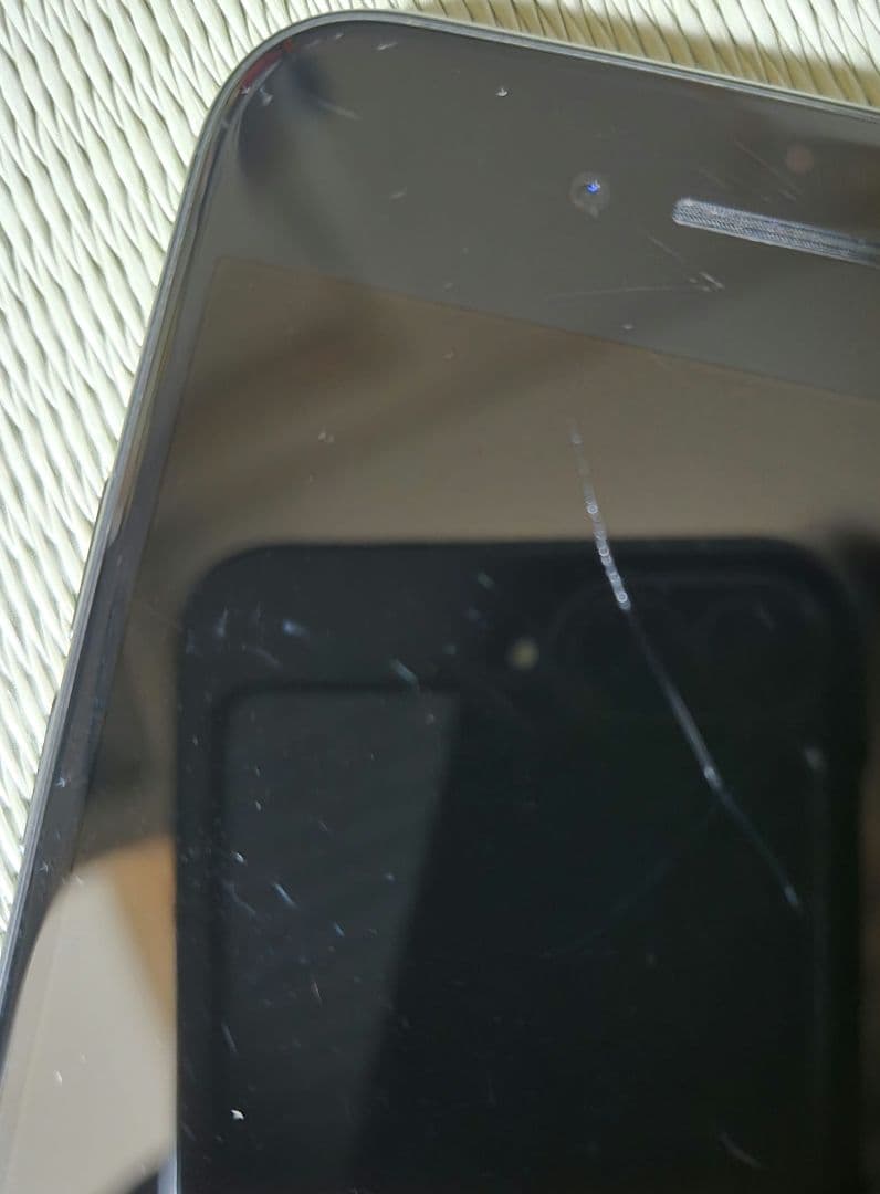 iPhone SE 第2世代 64 GB SIMフリーバッテリー80％