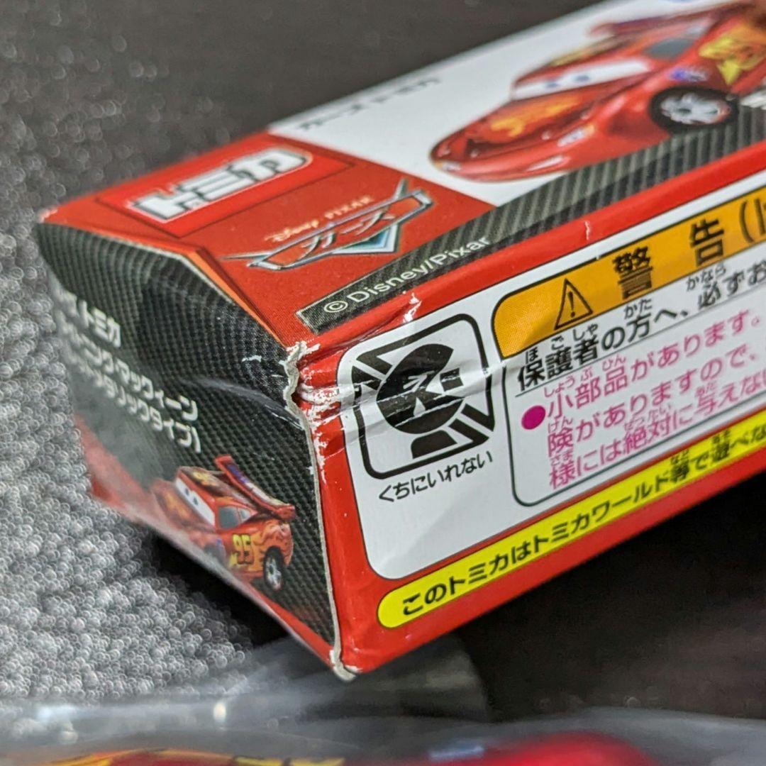カーズ トミカ ライトニング・マックィーン （レッドメタリックタイプ)