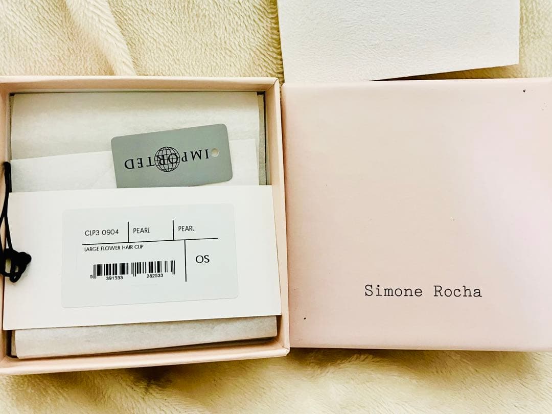 simone rocha シモーネロシャ　パールのヘアクリップ