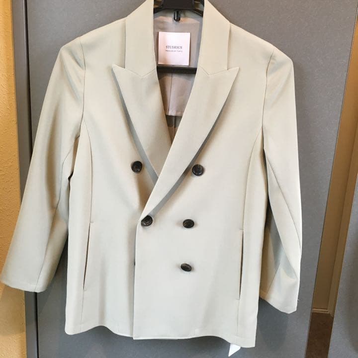 STUDIOS サイドスリット　ベルテッドジャケット ペールグリーン