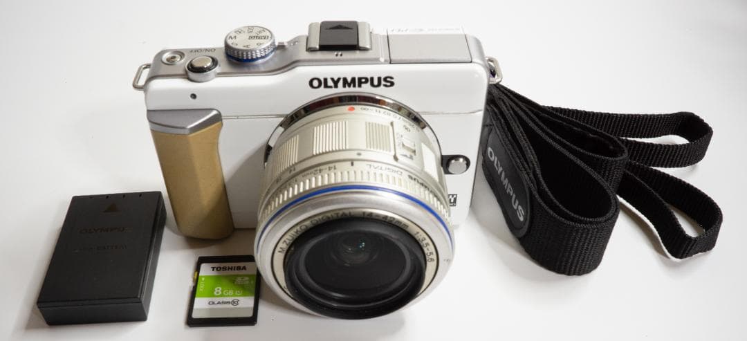 オリンパスPEN E-PL1ボディ＆ズームレンズ＆バッテリー、充電器など