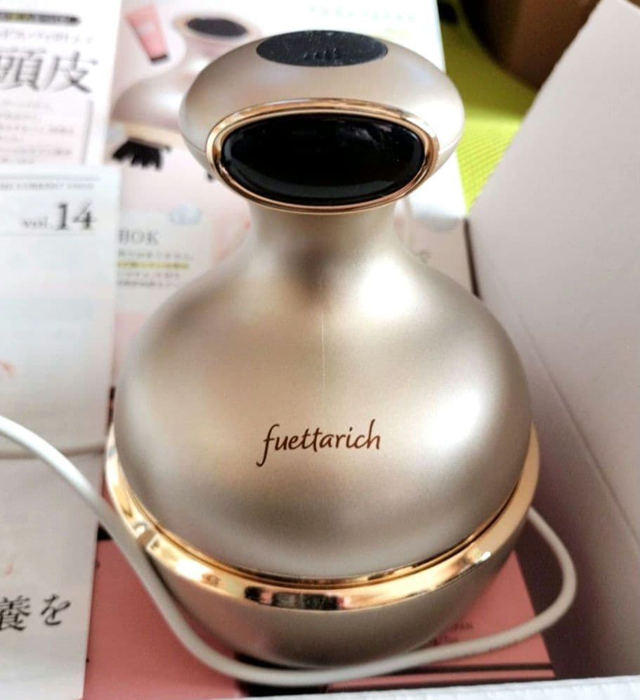 #値下げ【美品】fuettarich 美顔器 ゴールド