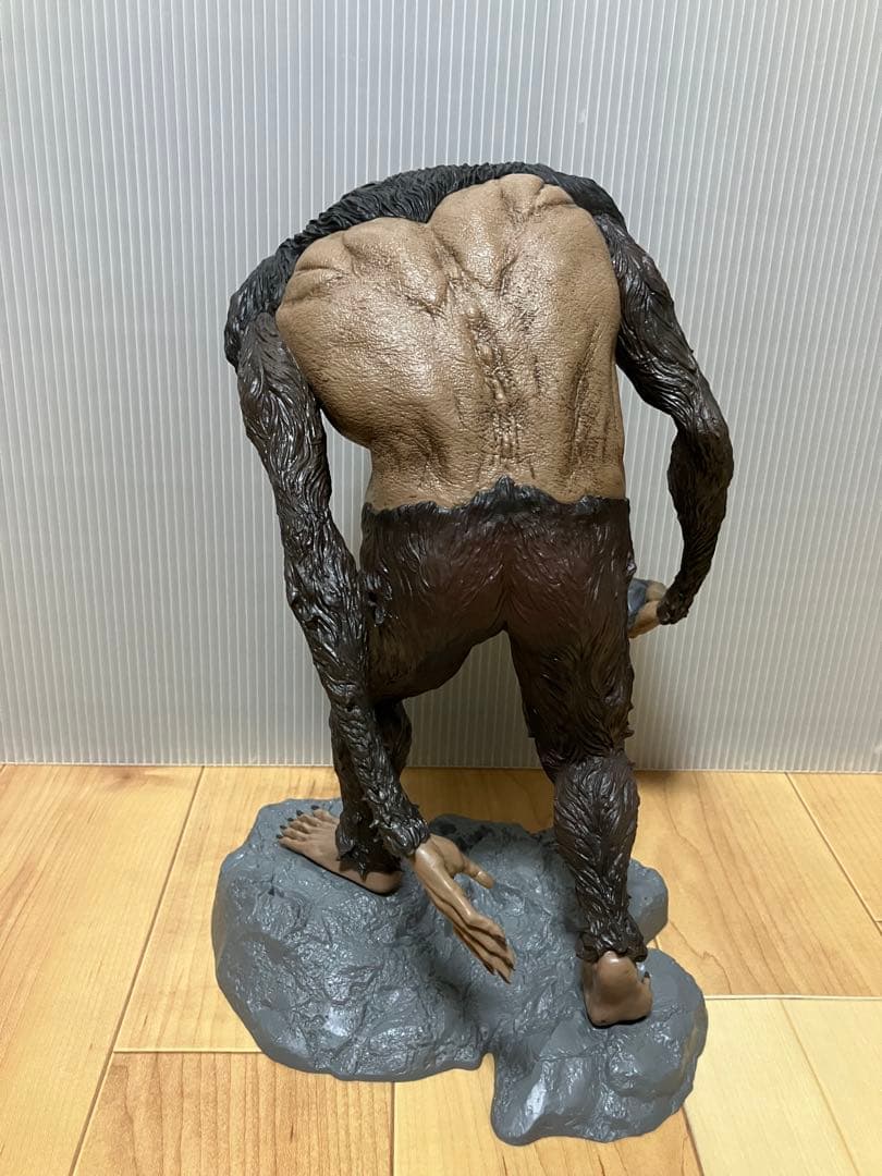 一番くじ 進撃の巨人 ラストワン賞 超大型巨人 A賞 獣の巨人 フィギュア