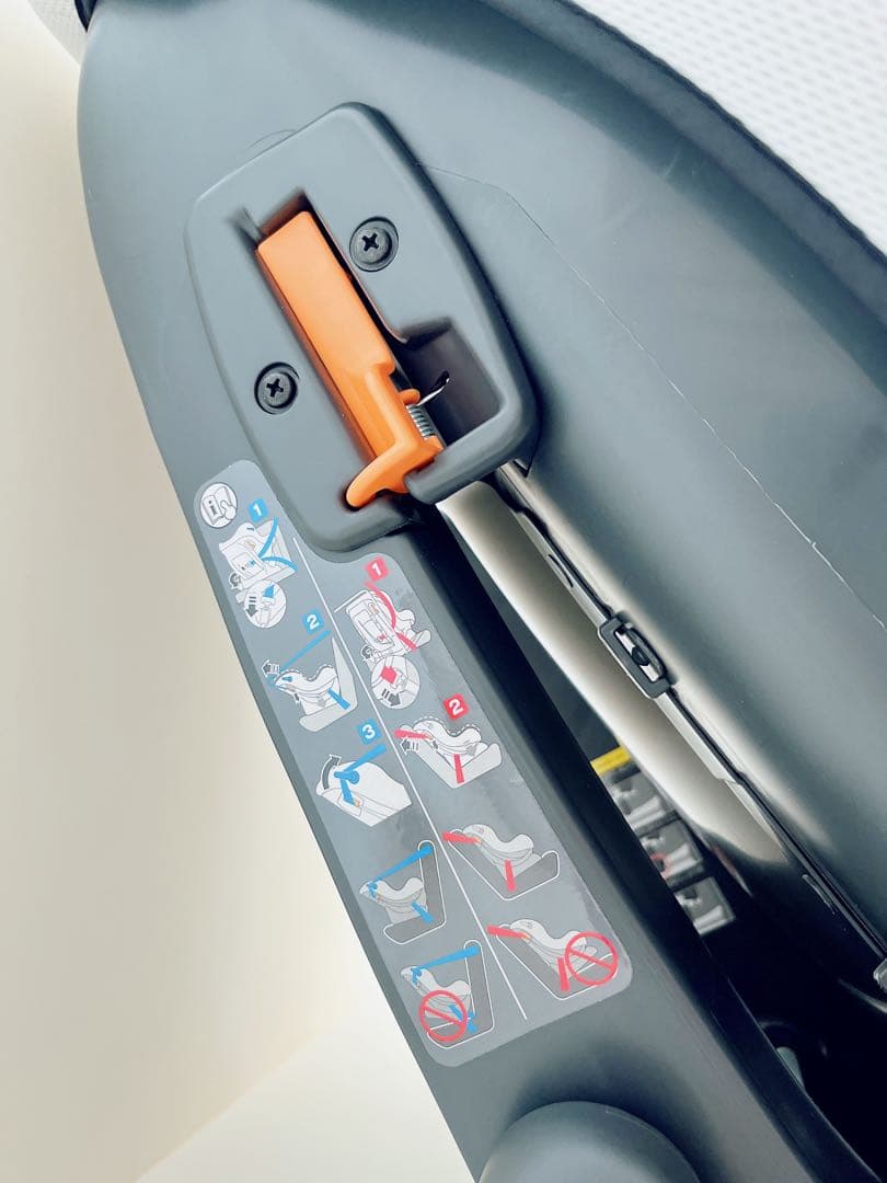 コンビ　Combi ウィゴー　エッグショック　LG 美品　チャイルドシート