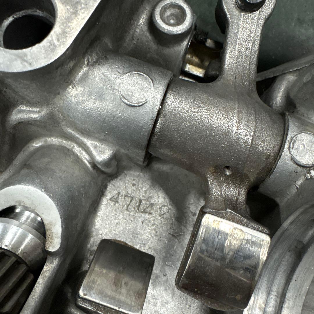 ひ*で様 sr400 2型　シリンダーヘッド　完全鏡面仕上げ