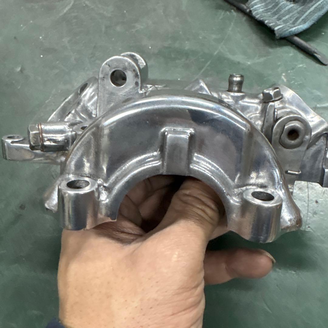 ひ*で様 sr400 2型　シリンダーヘッド　完全鏡面仕上げ