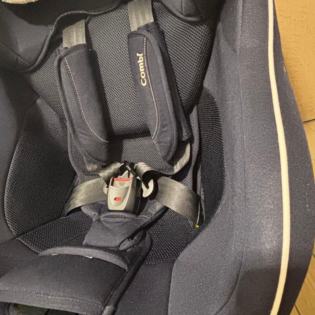 コンビ　チャイルドシート　回転式