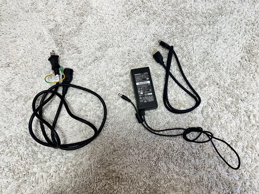 アーム＋Philips ディスプレイ VESAマウント対応