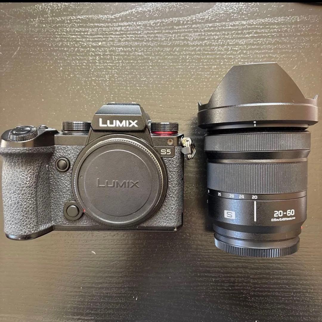 LUMIX S5 ミラーレス一眼カメラ 20-50mmレンズ付き
