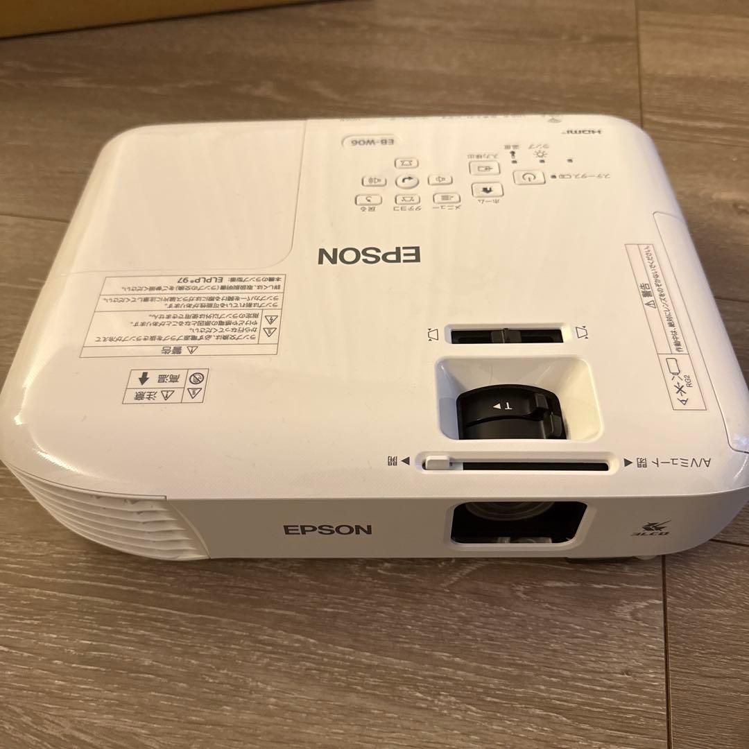 Epson EB-W06 プロジェクター本体