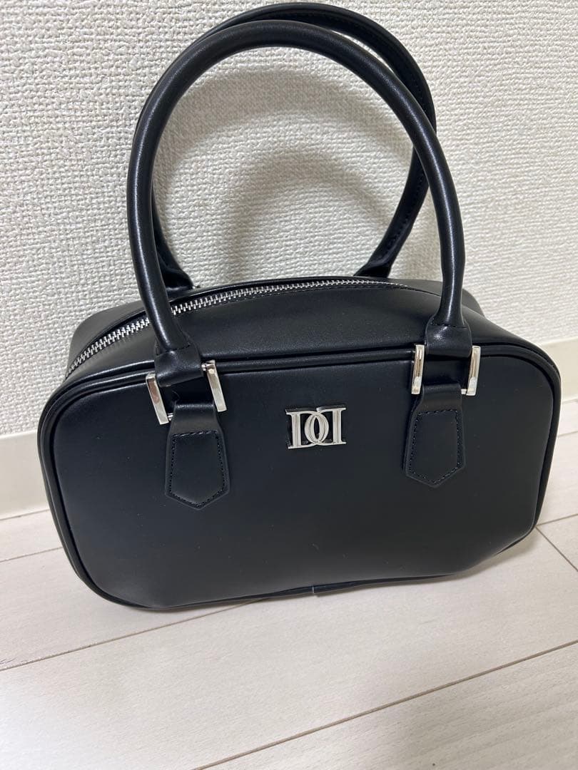 DDロゴレザーハンドバッグ