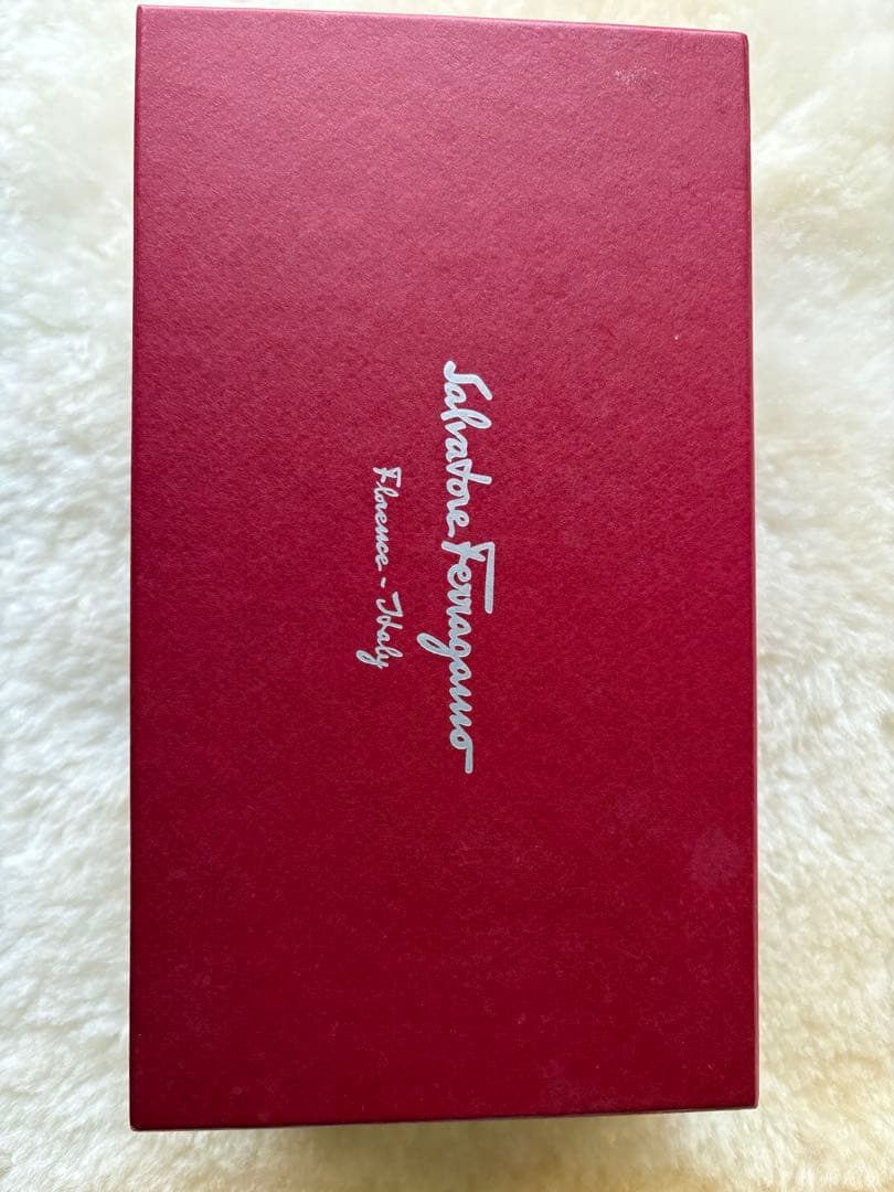 極美品✨Salvatore Ferragamo ピンク長財布