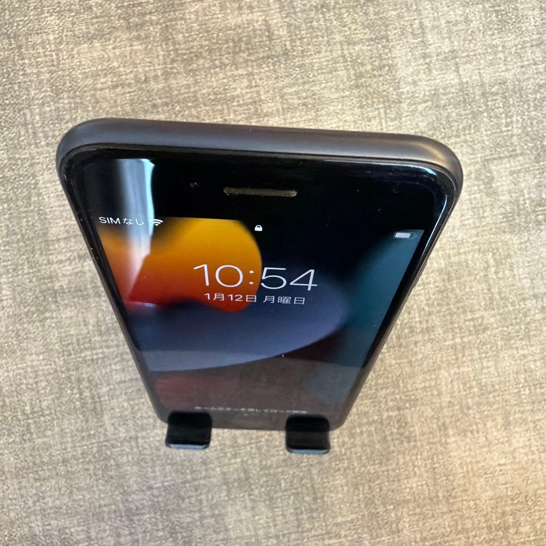 Apple iPhone 8 ブラック64G