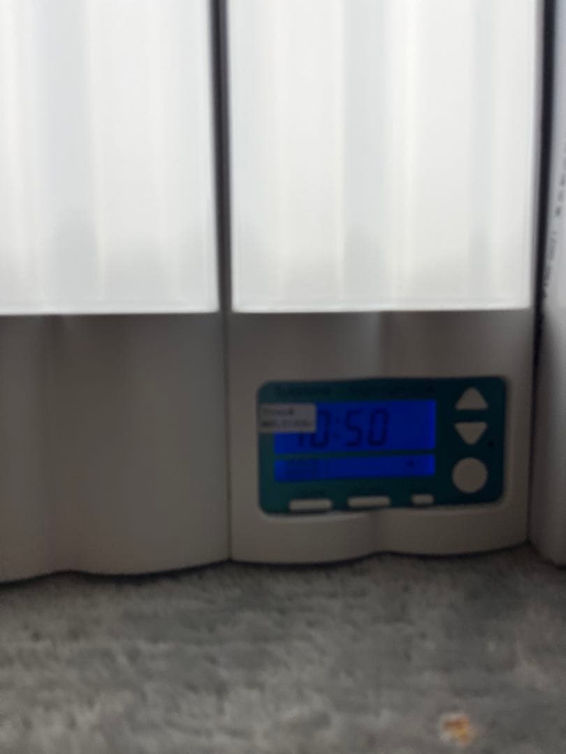 Bright Light ME+ 光療法デバイス