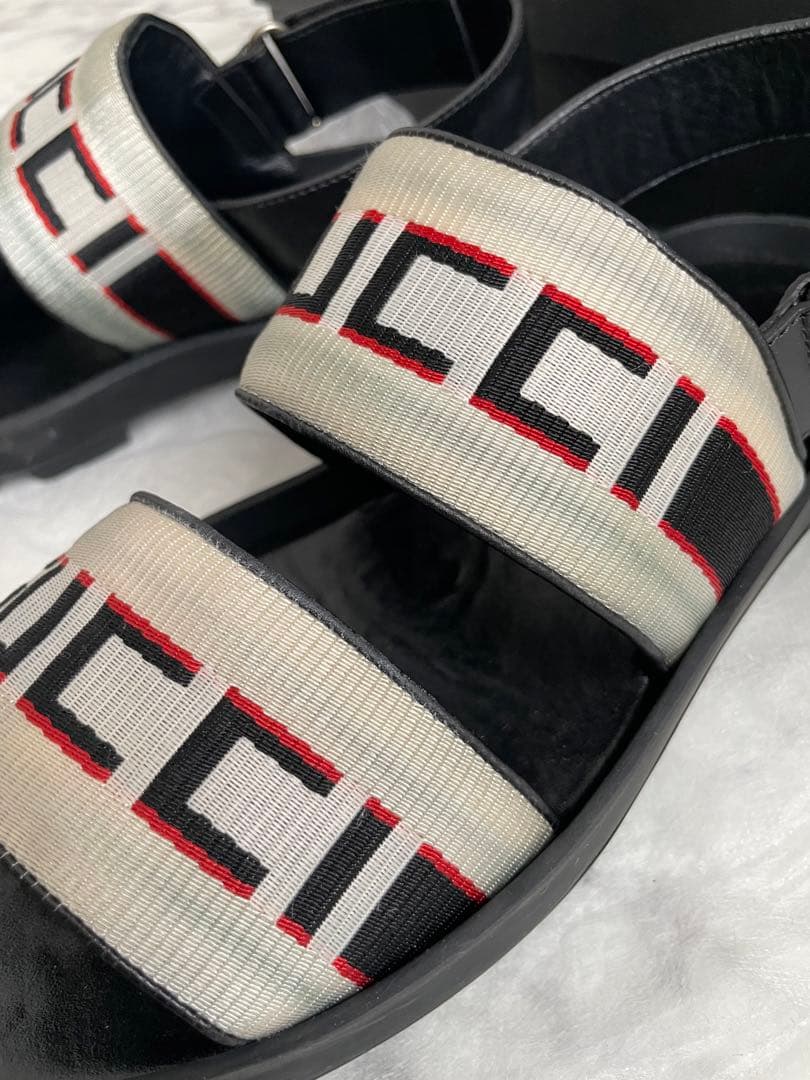 GUCCI メンズ　ストライプサンダル　ロゴ