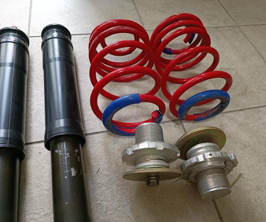 カローラルミオンNZE151N/ZRE152 プリウスα40フルタップ式車高調