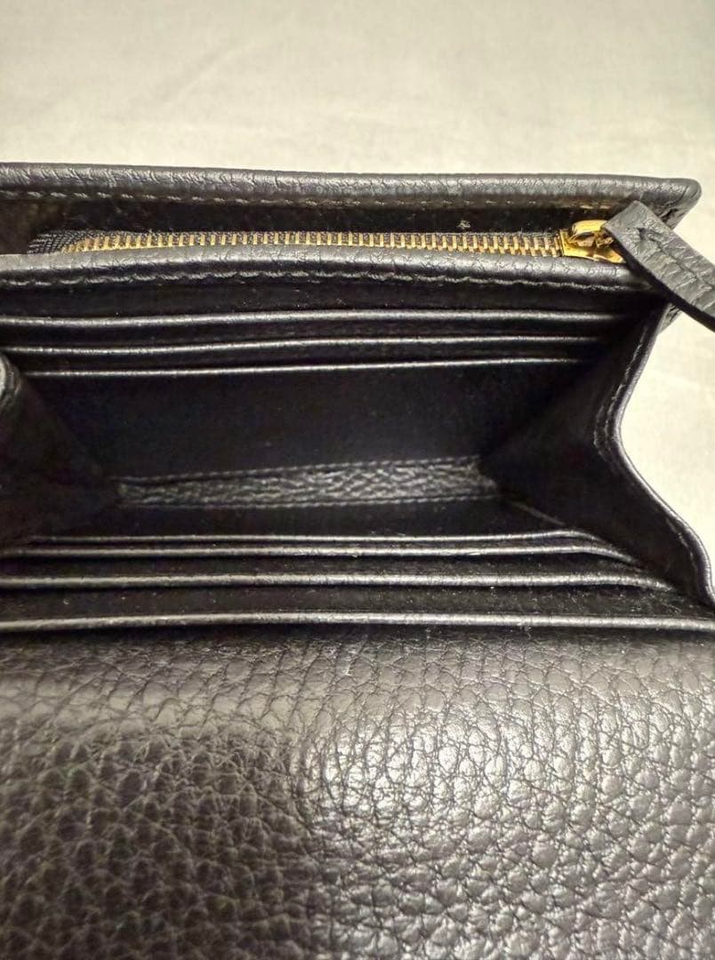 てん。 早い物勝ち!!希望価格交渉あり!! GUCCI 黒 レザー 財布