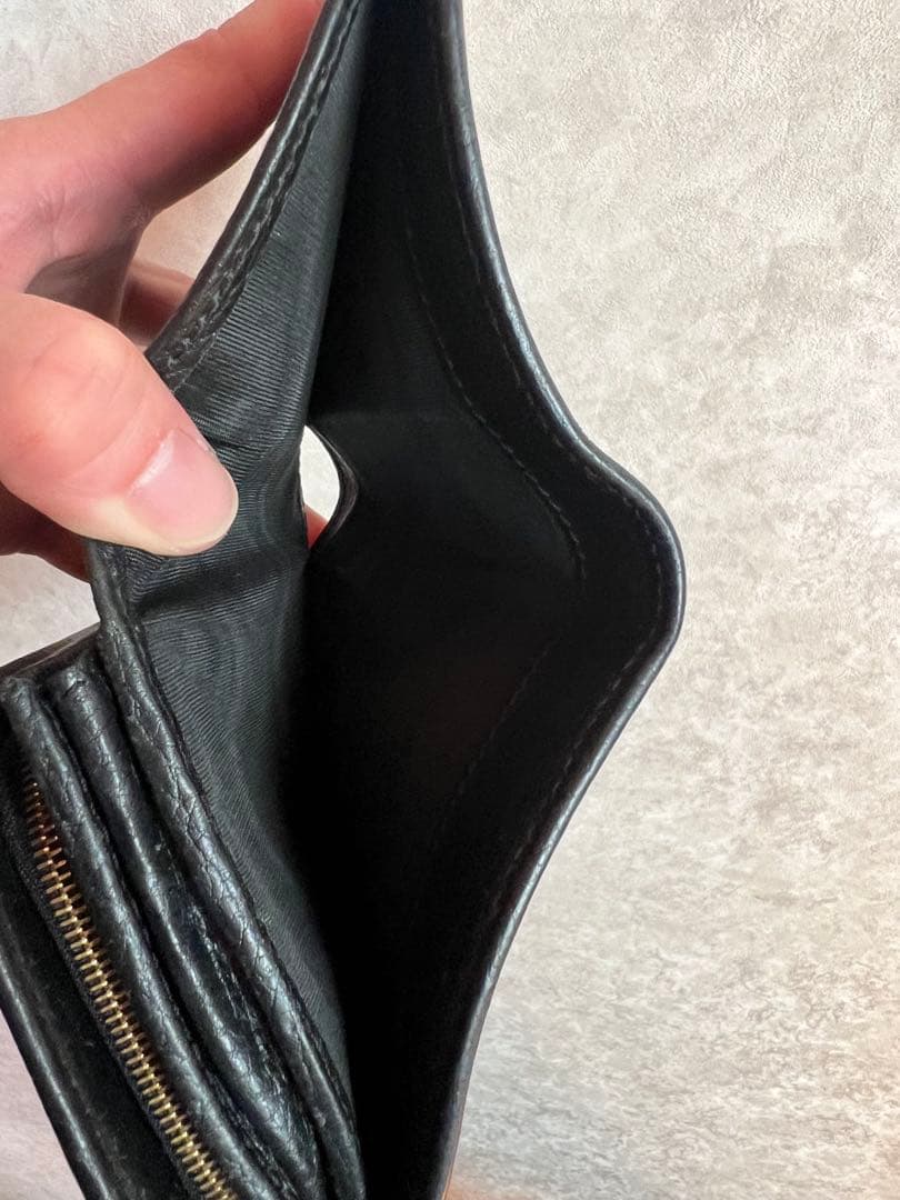 てん。 早い物勝ち!!希望価格交渉あり!! GUCCI 黒 レザー 財布