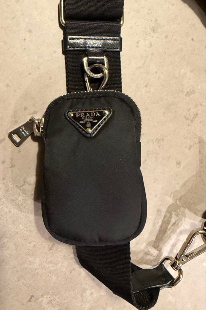 正規品　美品【PRADA】パデッドナイロン ショルダーバッグ
