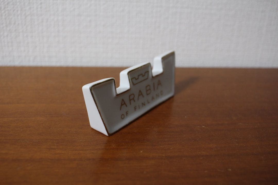 ARABIA ヴィンテージ　ディーラーサイン　陶器製 ホワイト雑貨