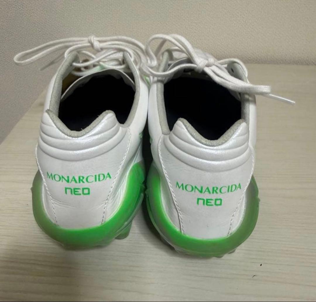 サッカースパイク　モナルシーダネオエリート　限定カラー