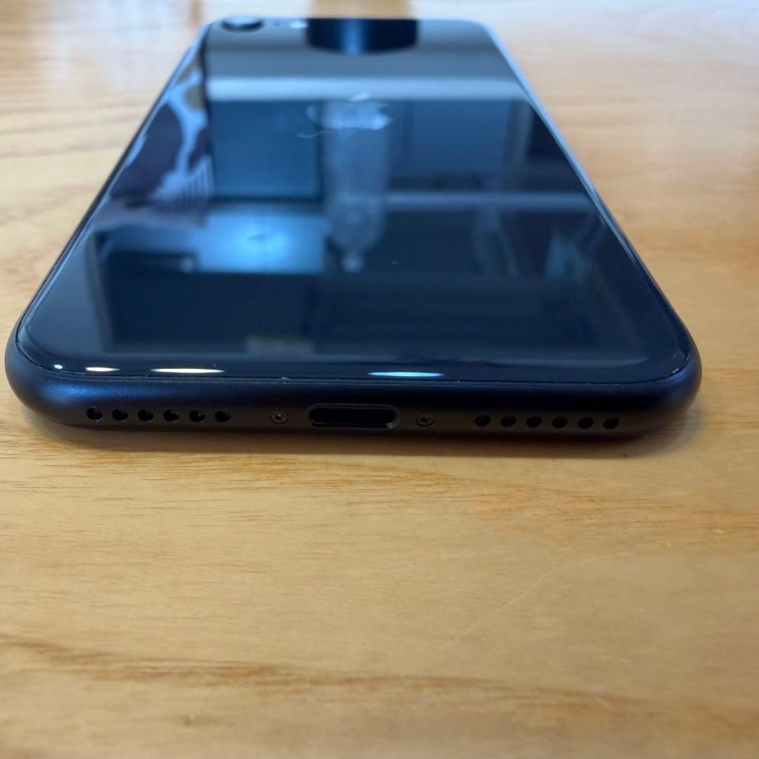 iPhone SE 第3世代　ミッドナイト 64GB バッテリー最大容量97%