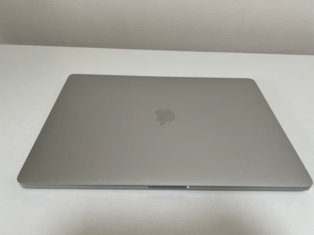 Apple MacBook Pro 2019 16インチ i7