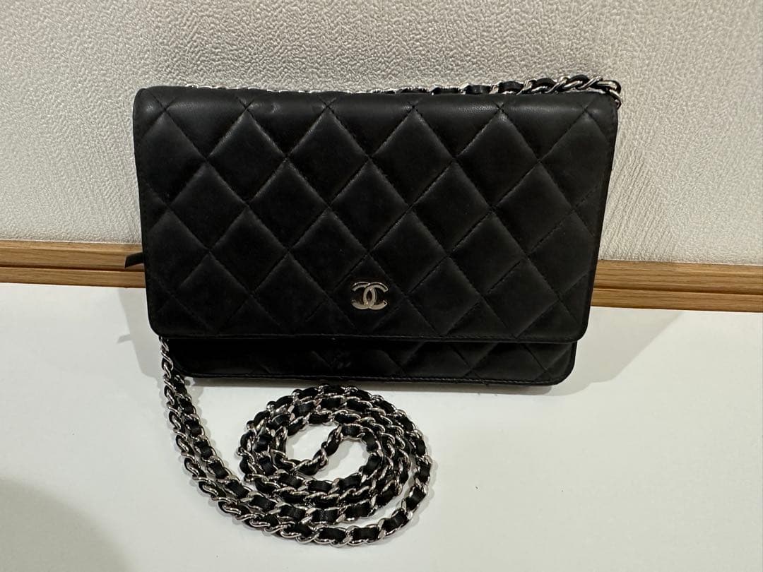 CHANEL（シャネル）　ラムスキン　チェーンウォレット　ココマーク
