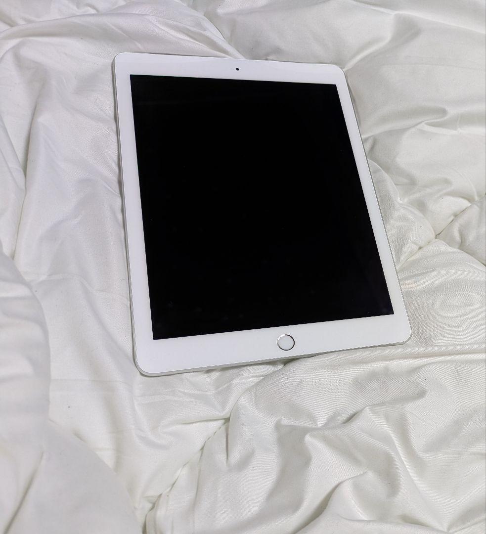 Apple iPad 第５世代)Wi-Fi 32GB シルバーMP2G2J/A