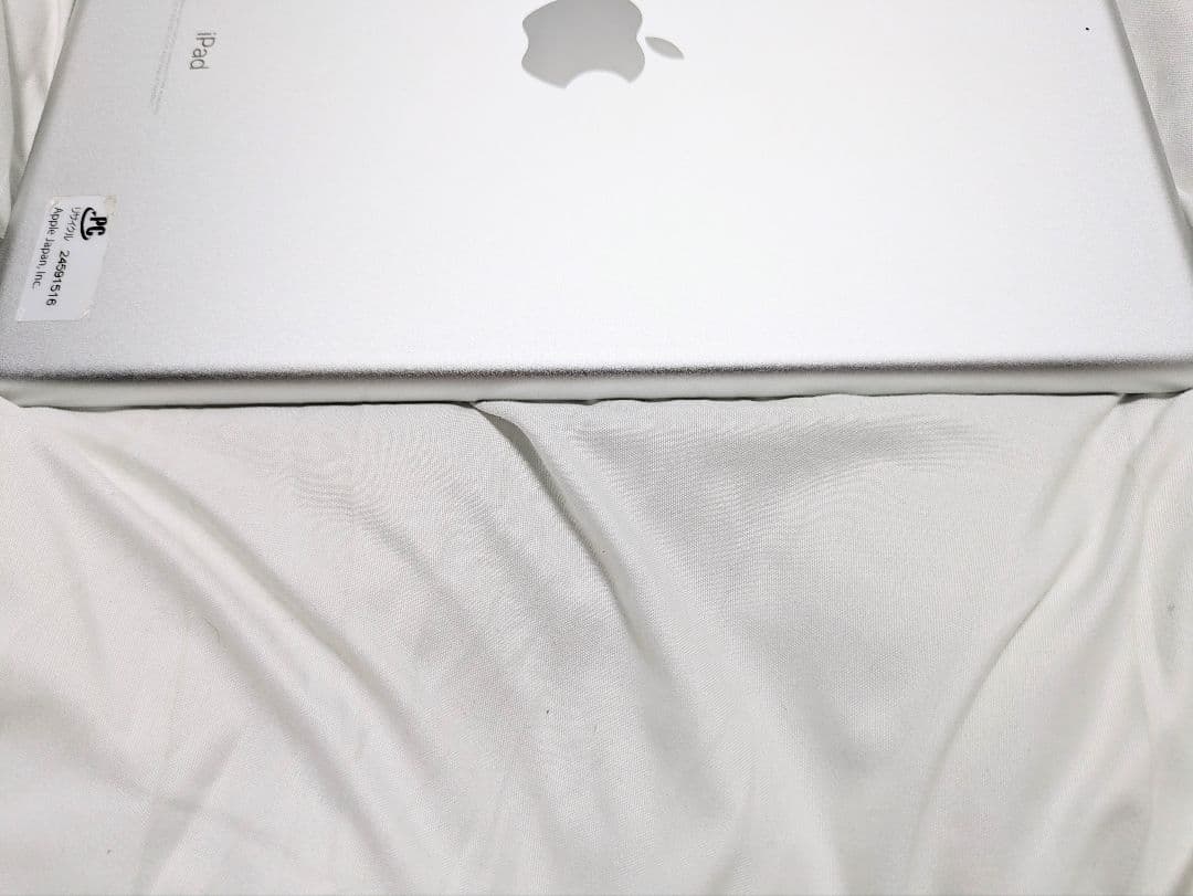 Apple iPad 第５世代)Wi-Fi 32GB シルバーMP2G2J/A