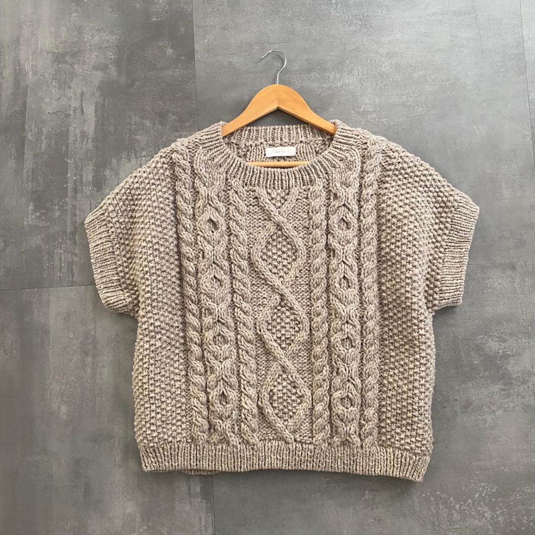 かぐれ　ペルーアランクルーネックベスト