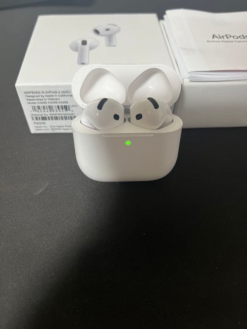 【Apple AirPods 4 本体】ノイズキャンセリング機能付き 美品！