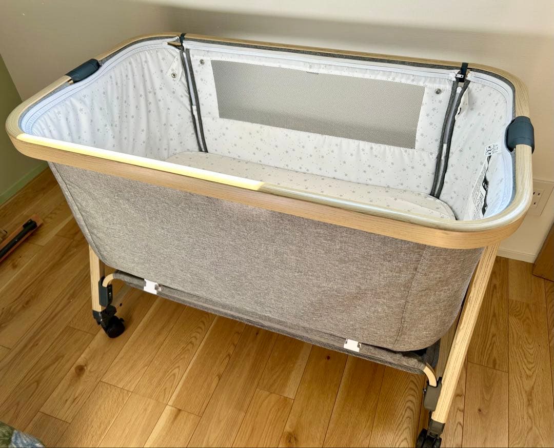 【美品】HZDMJ ベビーベッド グレー キャスター付き　高さ調整可能