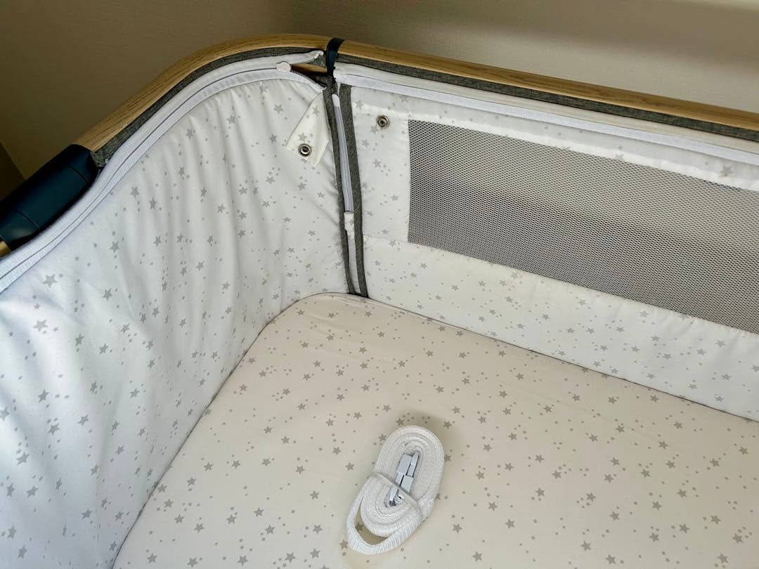 【美品】HZDMJ ベビーベッド グレー キャスター付き　高さ調整可能