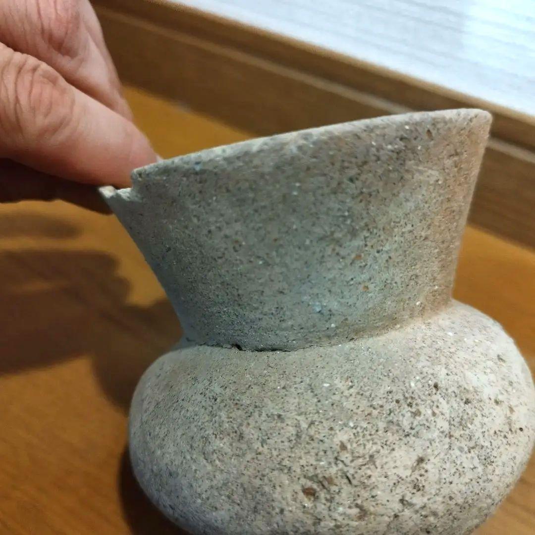 m*a様 発掘品　弥生土器の小壺　シャープな形　珍しい状態良好！