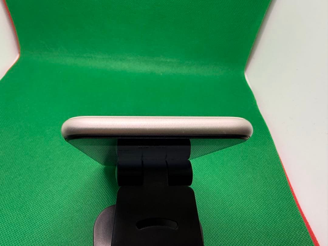 7859 IPHONE SE 第3世代64GB SIMフリー