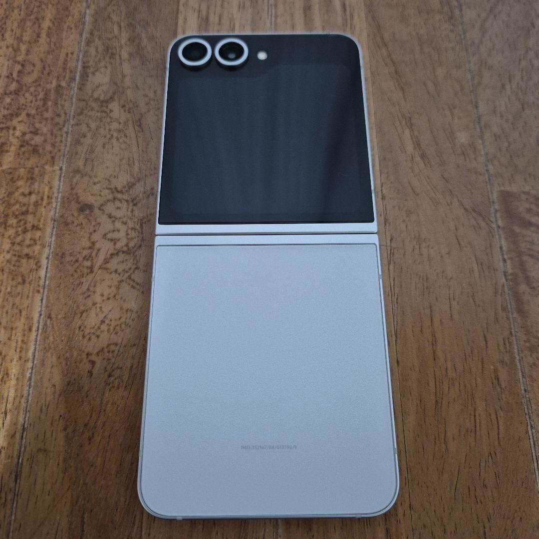 名*子様 Galaxy Z Flip6 ホワイト 国内版 SIMフリー