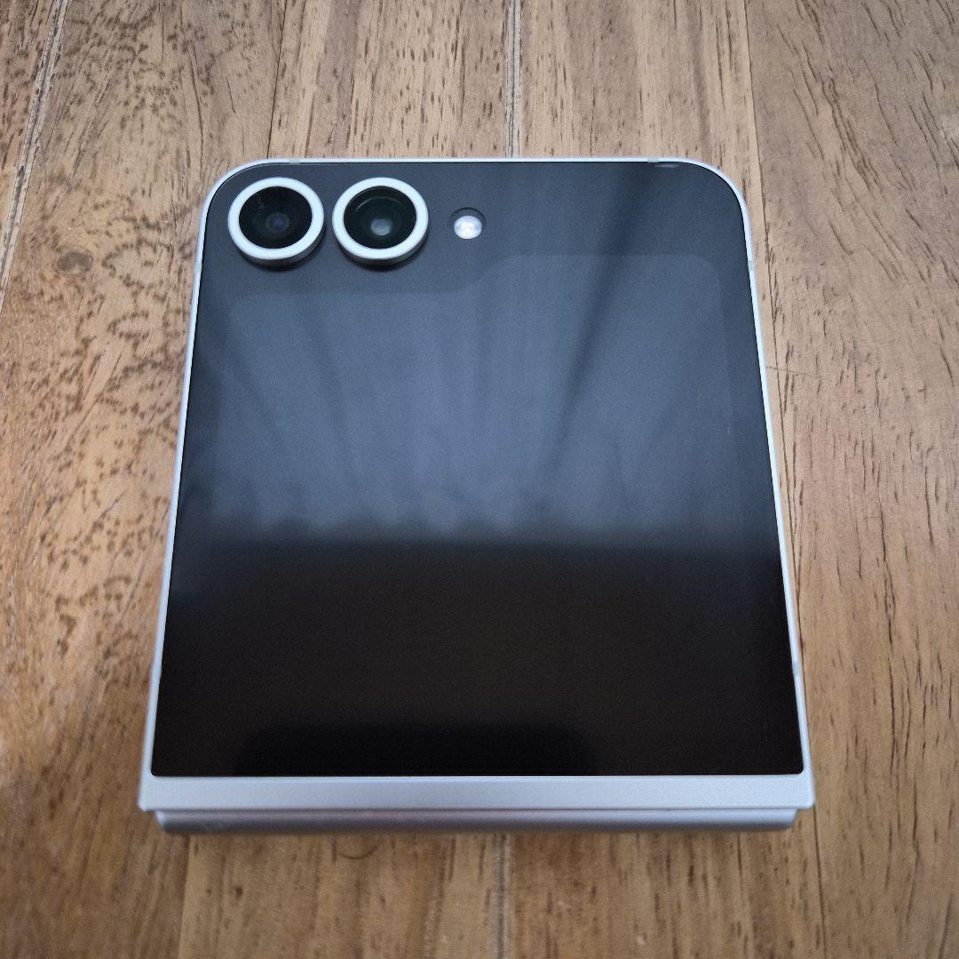 名*子様 Galaxy Z Flip6 ホワイト 国内版 SIMフリー